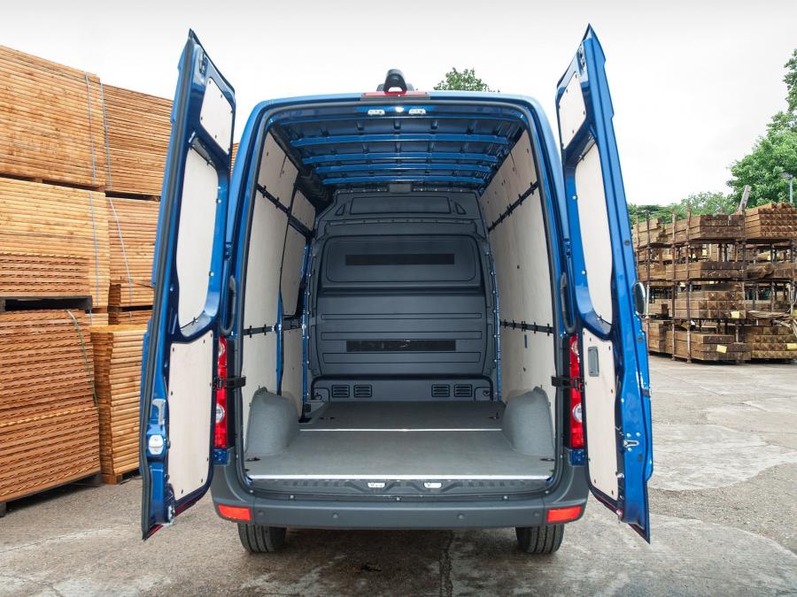 Volkswagen Crafter High Roof Van 2011 года  (UK) (фото 20 из 21)